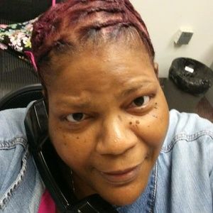 Meet your Posher, Denise